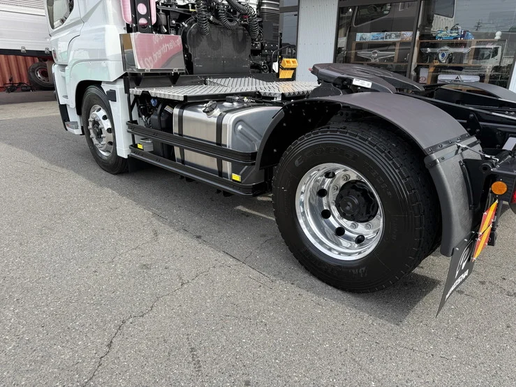 車両画像 12: 令和8年(2026)：三菱ふそう：24スーパーグレート：トレーラーヘッド