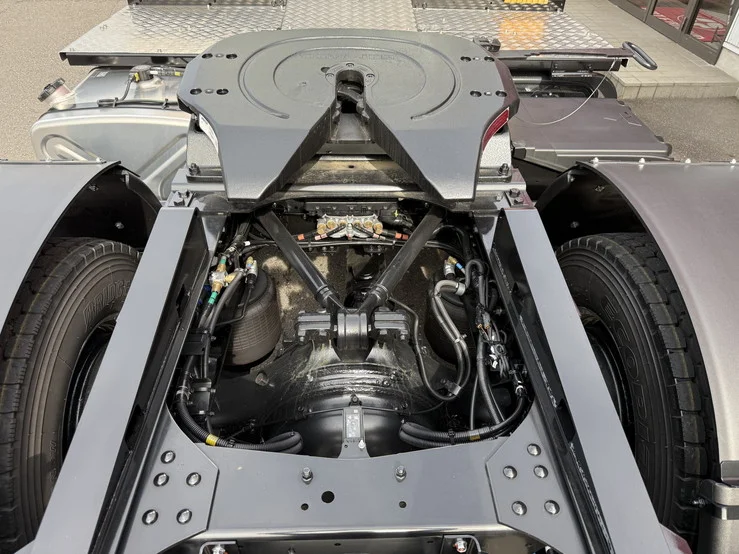 車両画像 16: 令和8年(2026)：三菱ふそう：24スーパーグレート：トレーラーヘッド
