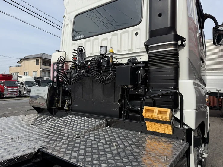 車両画像 19: 令和8年(2026)：三菱ふそう：24スーパーグレート：トレーラーヘッド