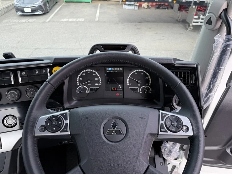 車両画像 27: 令和8年(2026)：三菱ふそう：24スーパーグレート：トレーラーヘッド