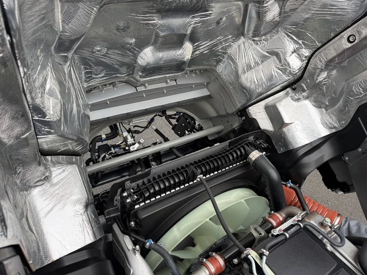 車両画像 37: 令和8年(2026)：三菱ふそう：24スーパーグレート：トレーラーヘッド