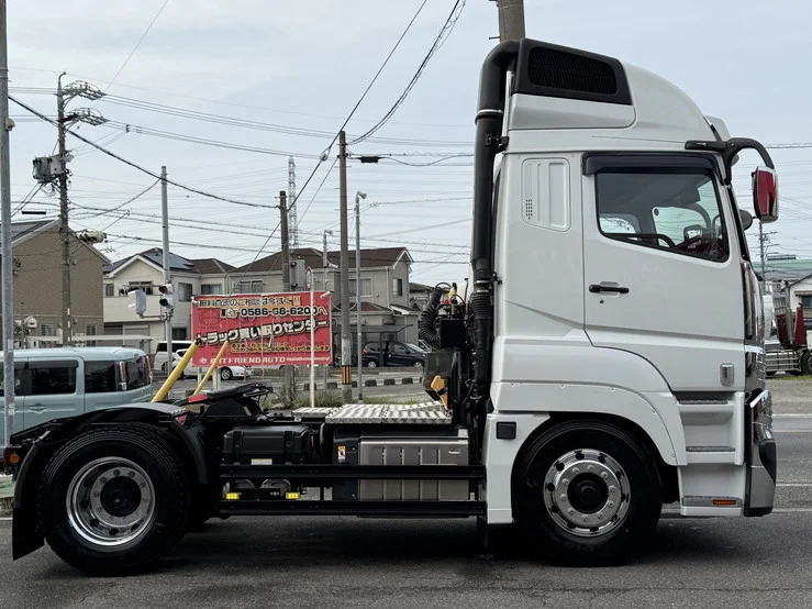 車両画像 7: 令和8年(2026)：三菱ふそう：24スーパーグレート：トレーラーヘッド