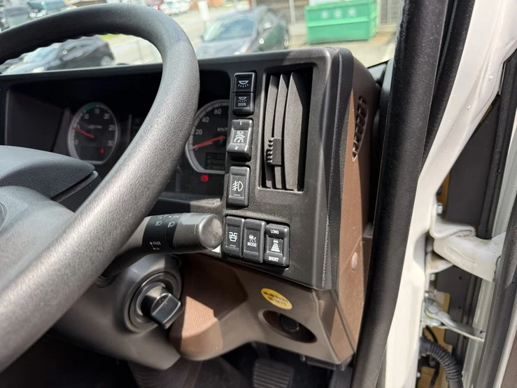 車両画像 23: 令和6年(2024)：いすゞ：ギガ：アルミウィング