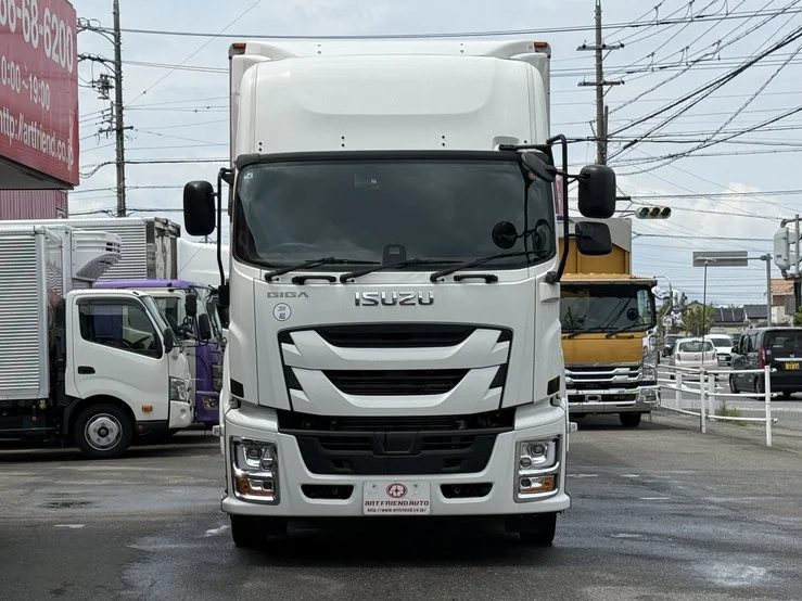 車両画像 2: 令和6年(2024)：いすゞ：ギガ：アルミウィング