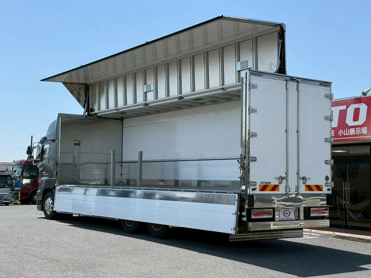 車両画像 11: 令和4年(2022)：日野：17プロフィア：アルミウィング