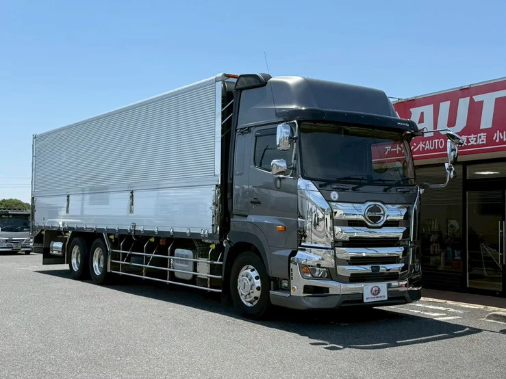 車両画像 8: 令和4年(2022)：日野：17プロフィア：アルミウィング