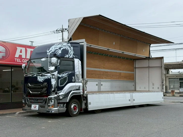 車両画像 9: 令和3年(2021)：いすゞ：ギガ：アルミウィング