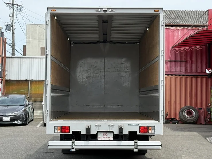 車両画像 11: 令和5年(2023)：日野：17レンジャー：アルミウィング