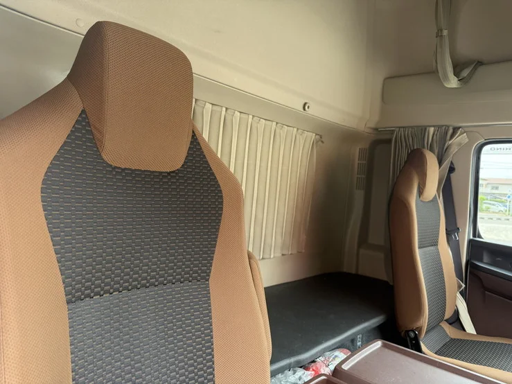 車両画像 19: 令和5年(2023)：日野：17レンジャー：アルミウィング