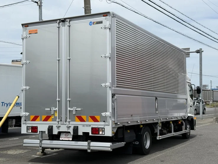 車両画像 6: 令和5年(2023)：日野：17レンジャー：アルミウィング