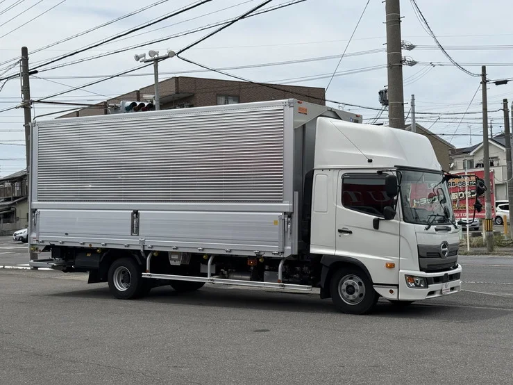 車両画像 8: 令和5年(2023)：日野：17レンジャー：アルミウィング