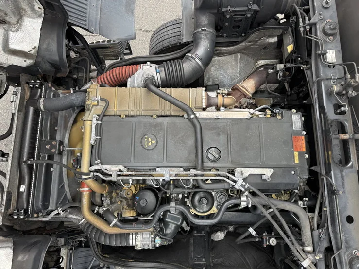 車両画像 39: 平成29年(2017)：三菱ふそう：スーパーグレート：アルミウィング