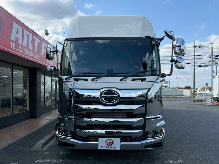 車両画像 2: 令和7年(2025)：日野：17プロフィア：アルミウィング