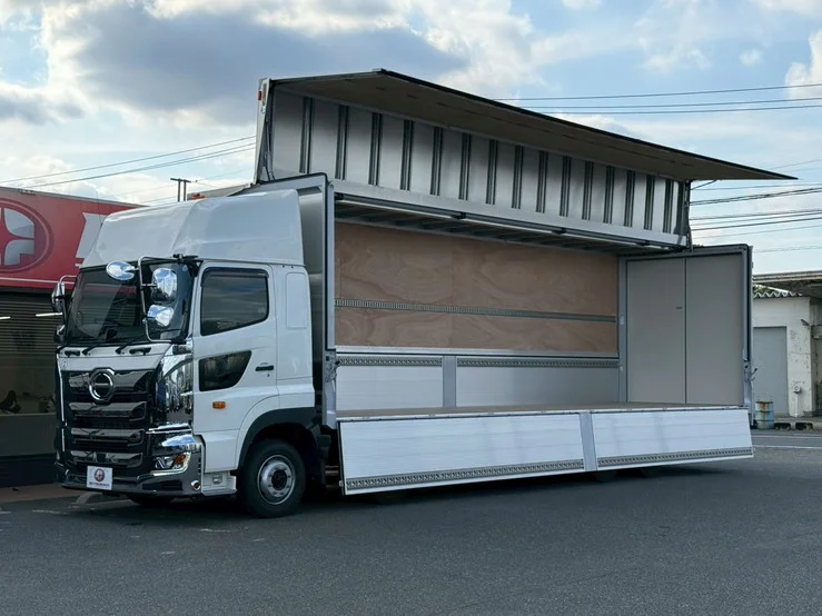 車両画像 9: 令和7年(2025)：日野：17プロフィア：アルミウィング