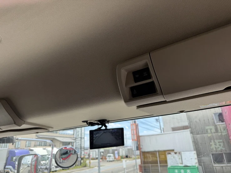 車両画像 23: 令和元年(2019)：日野：17プロフィア：冷凍ウィング