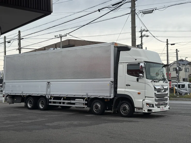 車両画像 8: 令和2年(2020)：日野：17プロフィア：アルミウィング