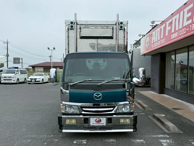 車両画像 2: 平成16年(2004)：マツダ：タイタン：アルミバン