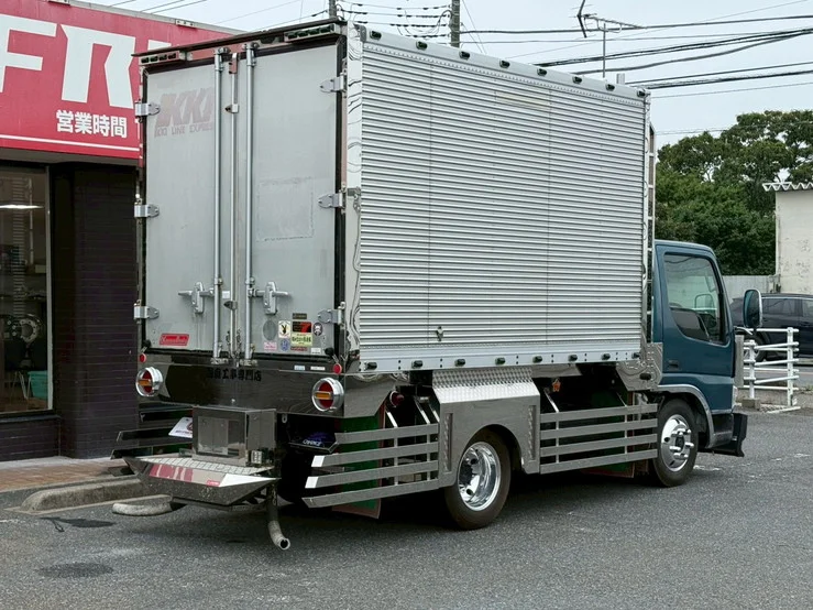 車両画像 6: 平成16年(2004)：マツダ：タイタン：アルミバン