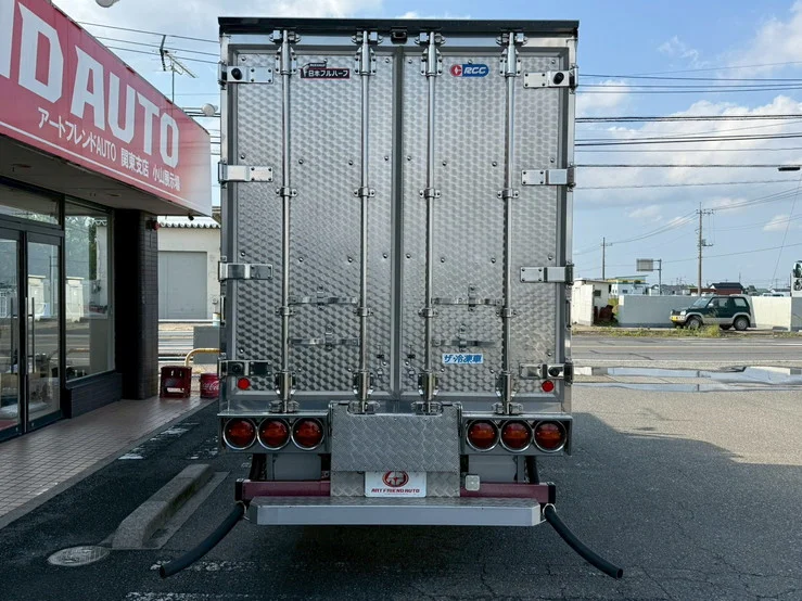 車両画像 10: 令和2年(2020)：いすゞ：エルフ：冷凍バン
