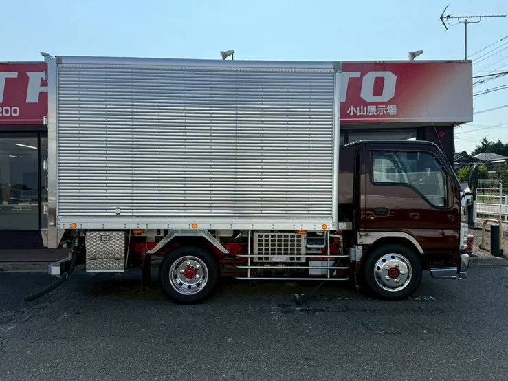 車両画像 12: 令和2年(2020)：いすゞ：エルフ：冷凍バン