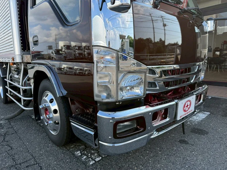 車両画像 30: 令和2年(2020)：いすゞ：エルフ：冷凍バン