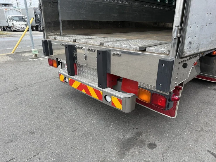 車両画像 17: 令和3年(2021)：いすゞ：ギガ：アルミウィング