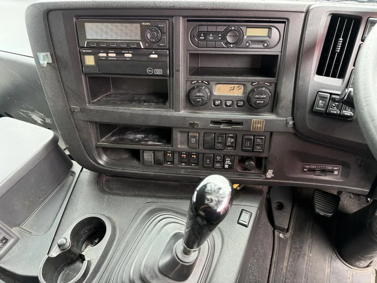 車両画像 22: 令和3年(2021)：いすゞ：ギガ：アルミウィング