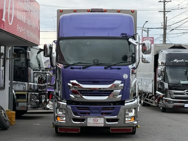 車両画像 2: 令和3年(2021)：いすゞ：ギガ：アルミウィング