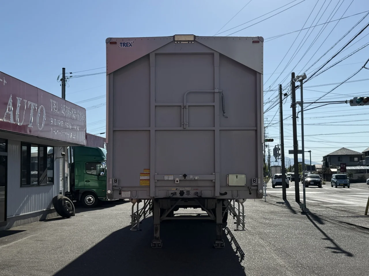 車両画像 2: 令和4年(2022)：トレクス：バンセミトレーラー：トレーラーウィング