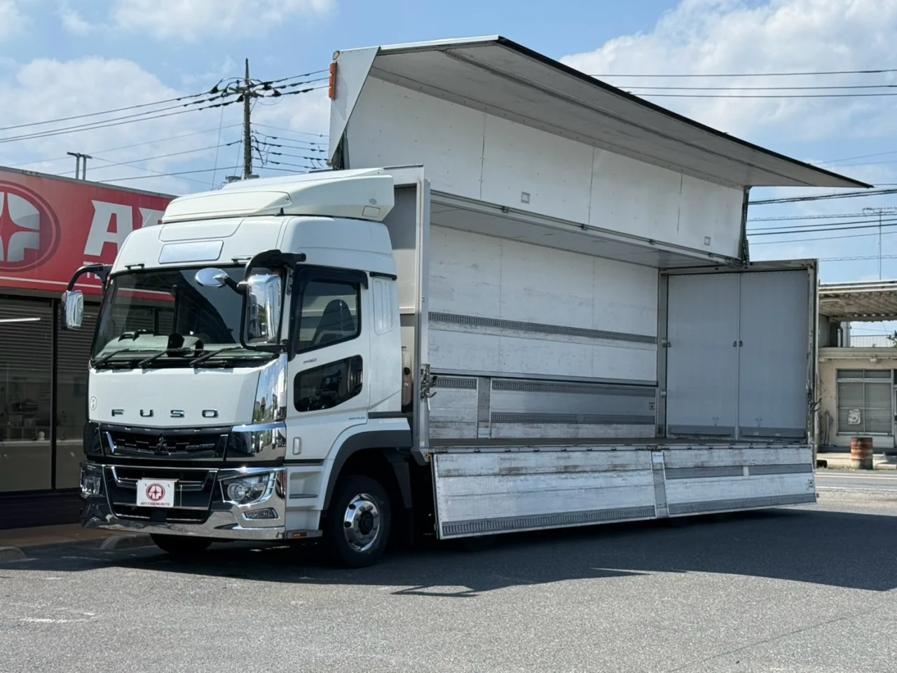 車両画像 8: 令和4年(2022)：三菱ふそう：17スーパーグレート：アルミウィング