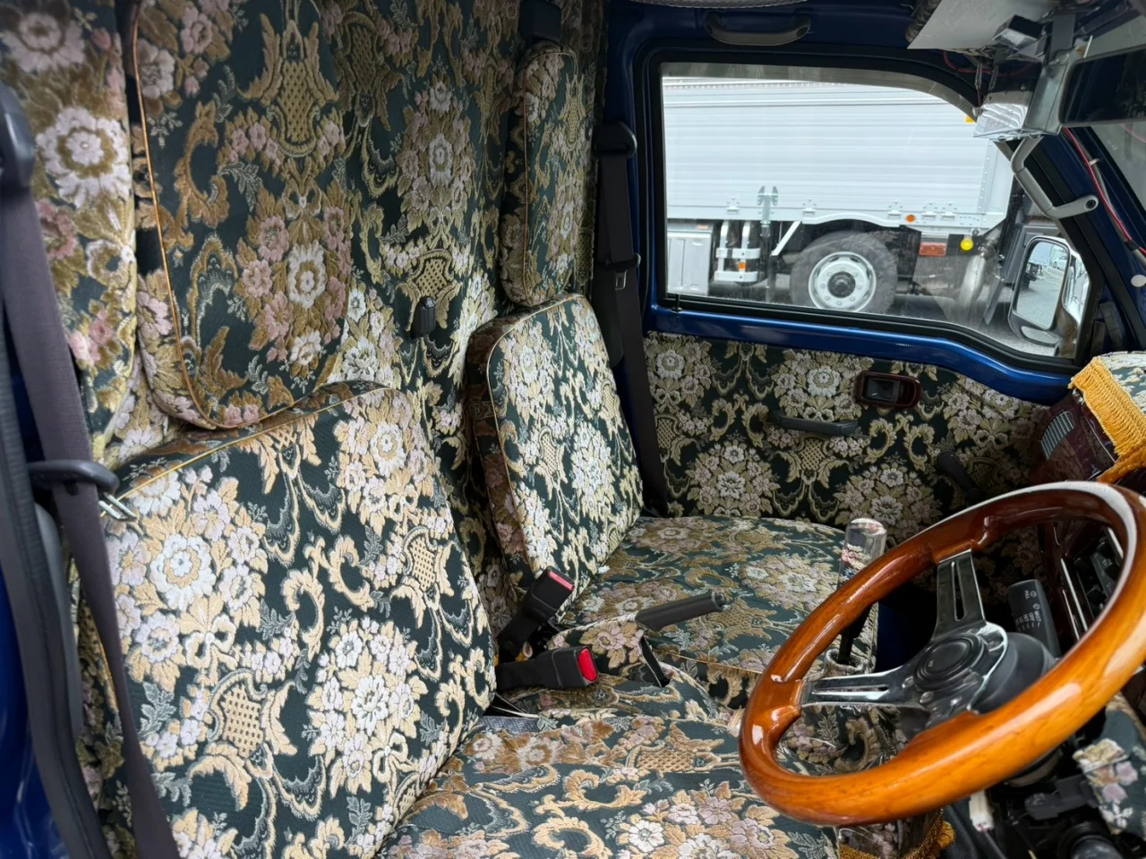車両画像 18: 平成26年(2014)：ダイハツ：ハイゼット：平ボディ