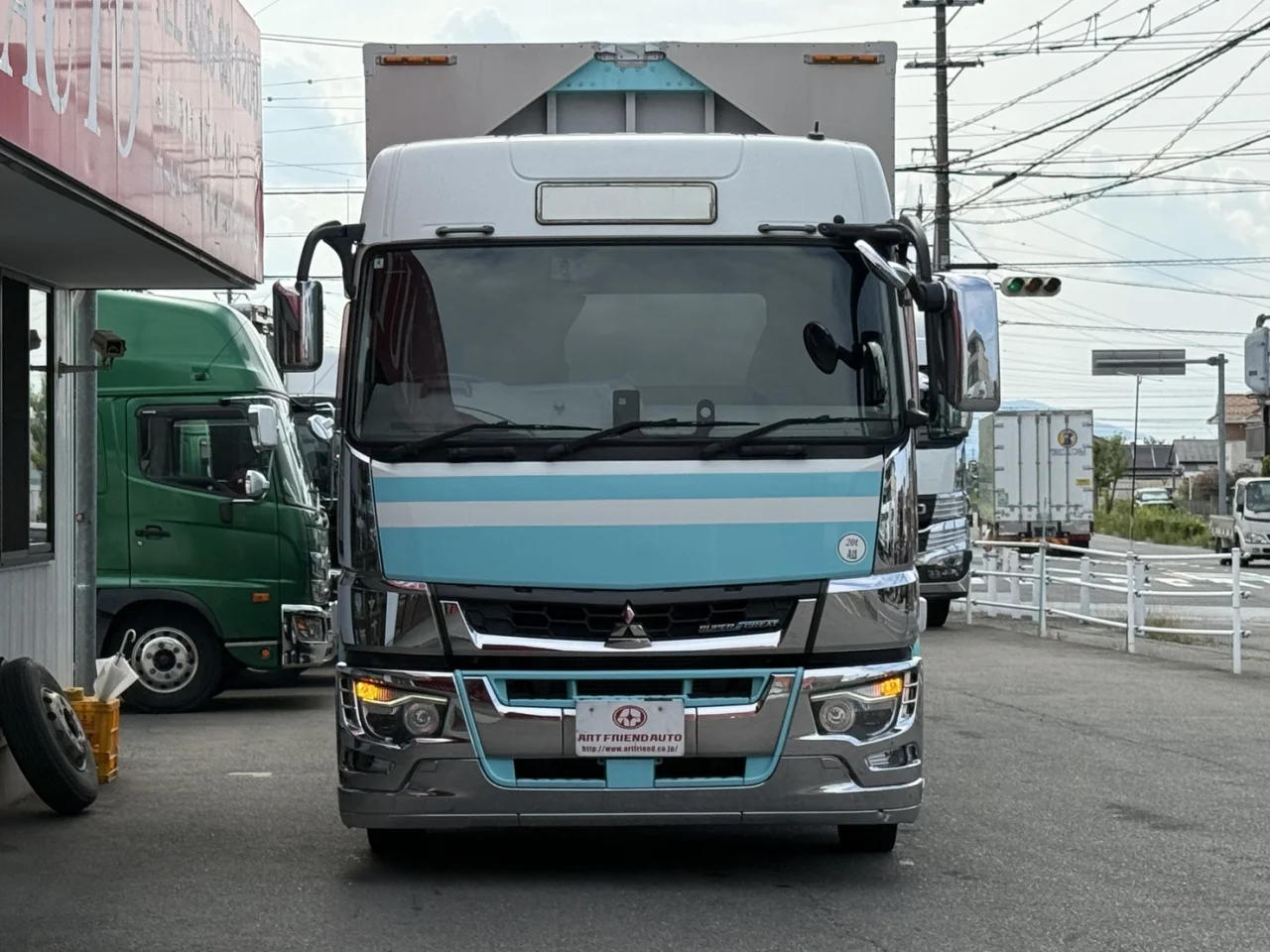 車両画像 2: 平成30年(2018)：三菱ふそう：17スーパーグレート：アルミウィング