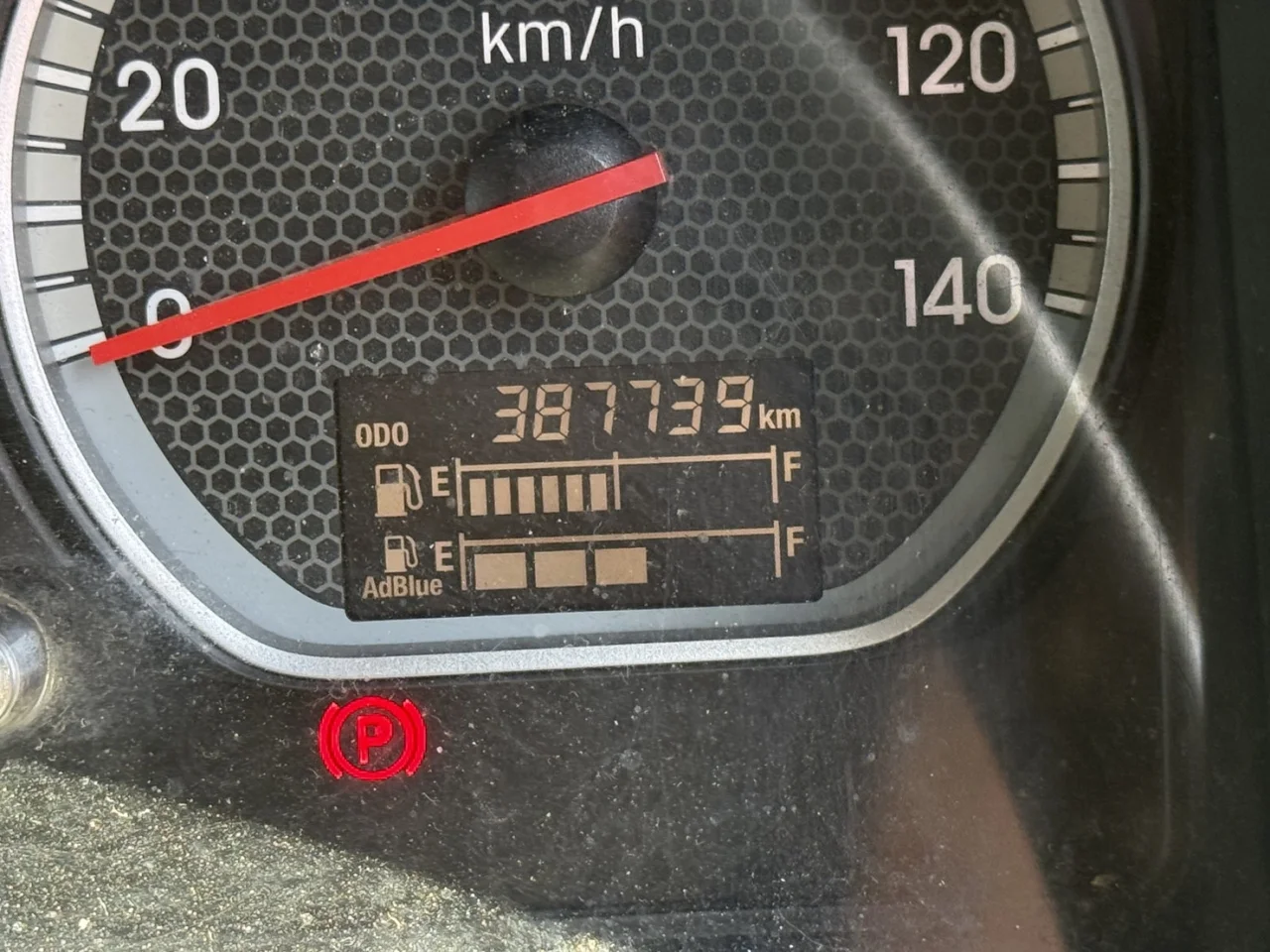 車両画像 26: 令和4年(2022)：いすゞ：ギガ：アルミウィング