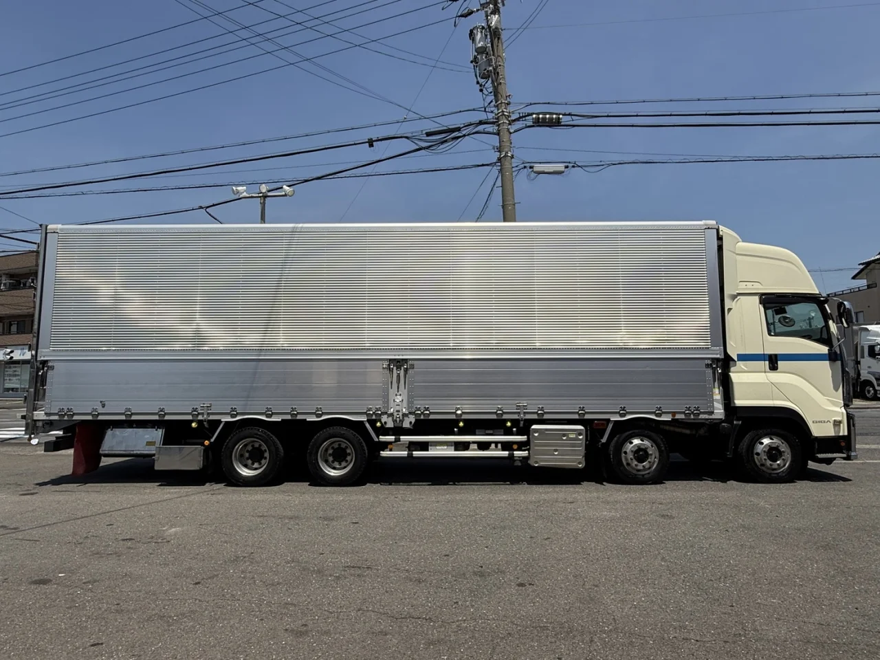 車両画像 7: 令和4年(2022)：いすゞ：ギガ：アルミウィング