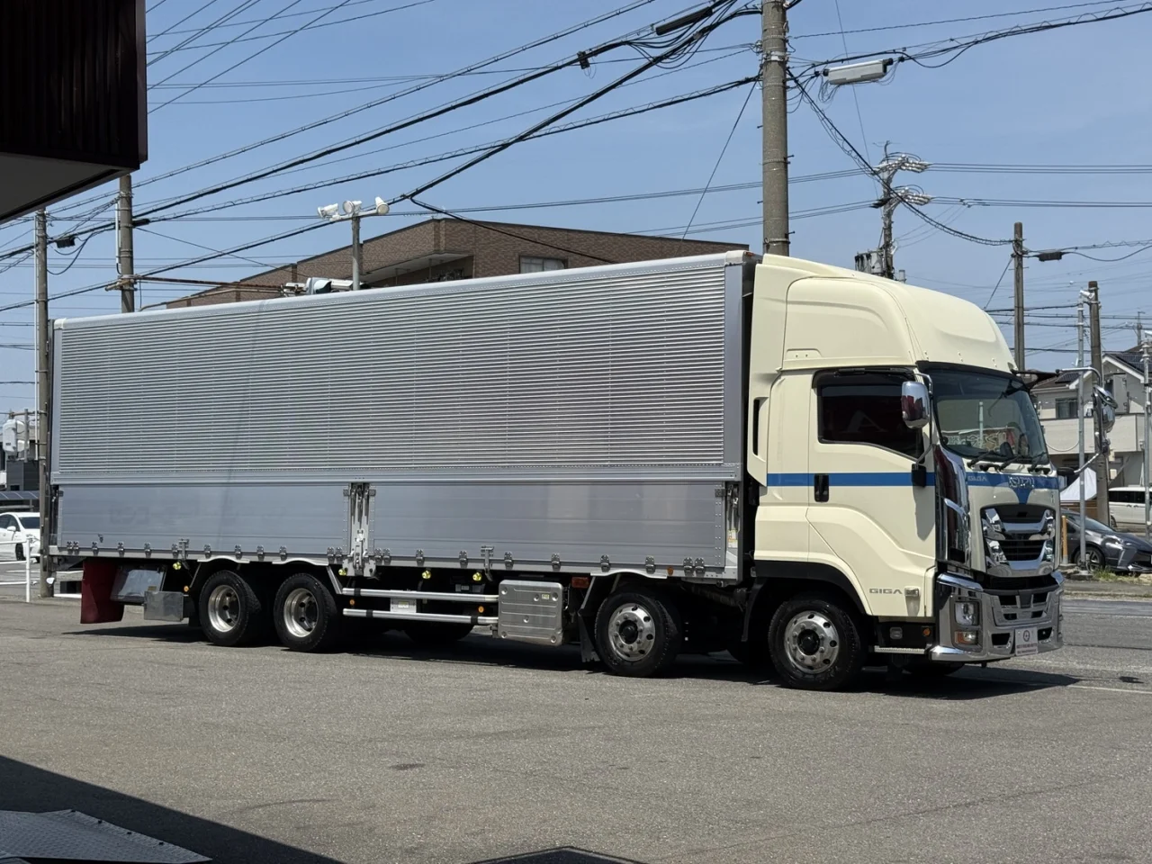 車両画像 8: 令和4年(2022)：いすゞ：ギガ：アルミウィング