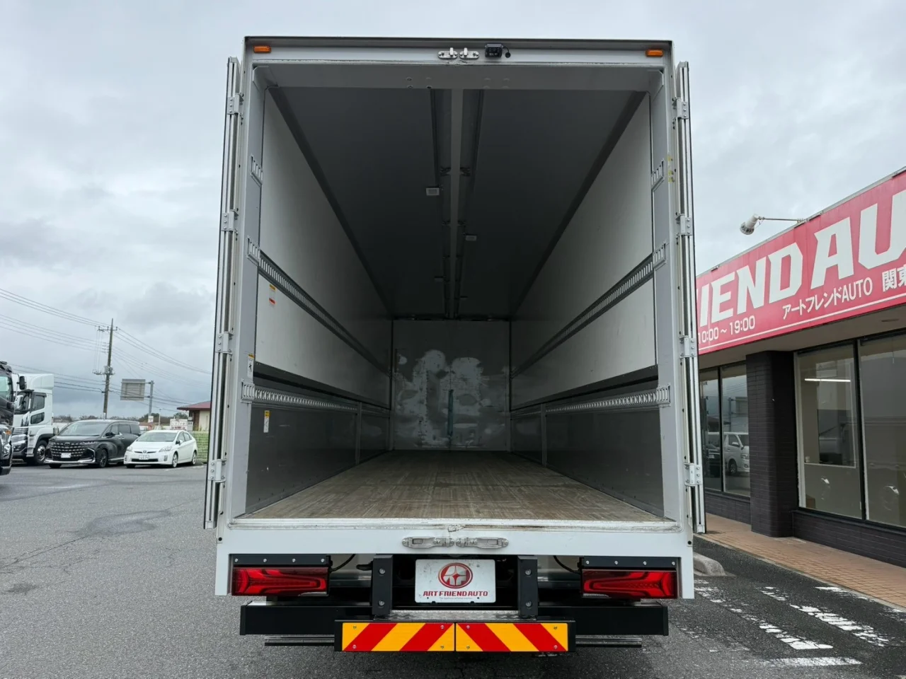 車両画像 15: 令和6年(2024)：三菱ふそう：24スーパーグレート：アルミウィング