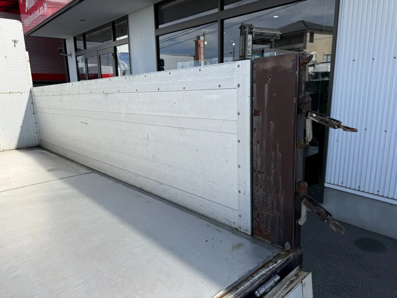 車両画像 15: 令和8年(2026)：三菱ふそう：キャンター：平ボデー