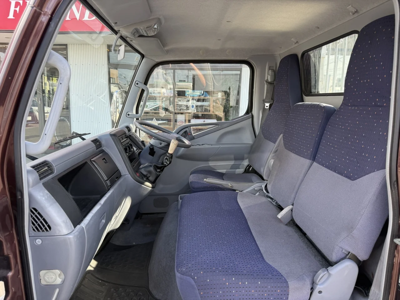 車両画像 25: 令和8年(2026)：三菱ふそう：キャンター：平ボデー