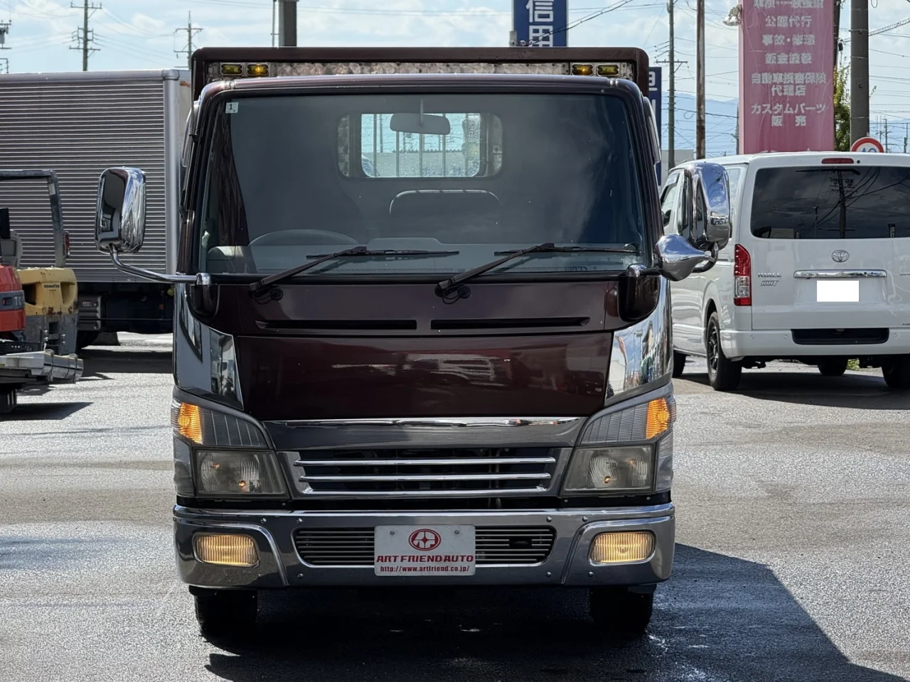 車両画像 2: 令和8年(2026)：三菱ふそう：キャンター：平ボデー