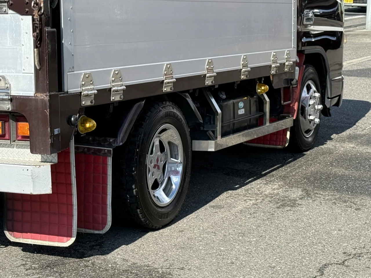 車両画像 30: 令和8年(2026)：三菱ふそう：キャンター：平ボデー