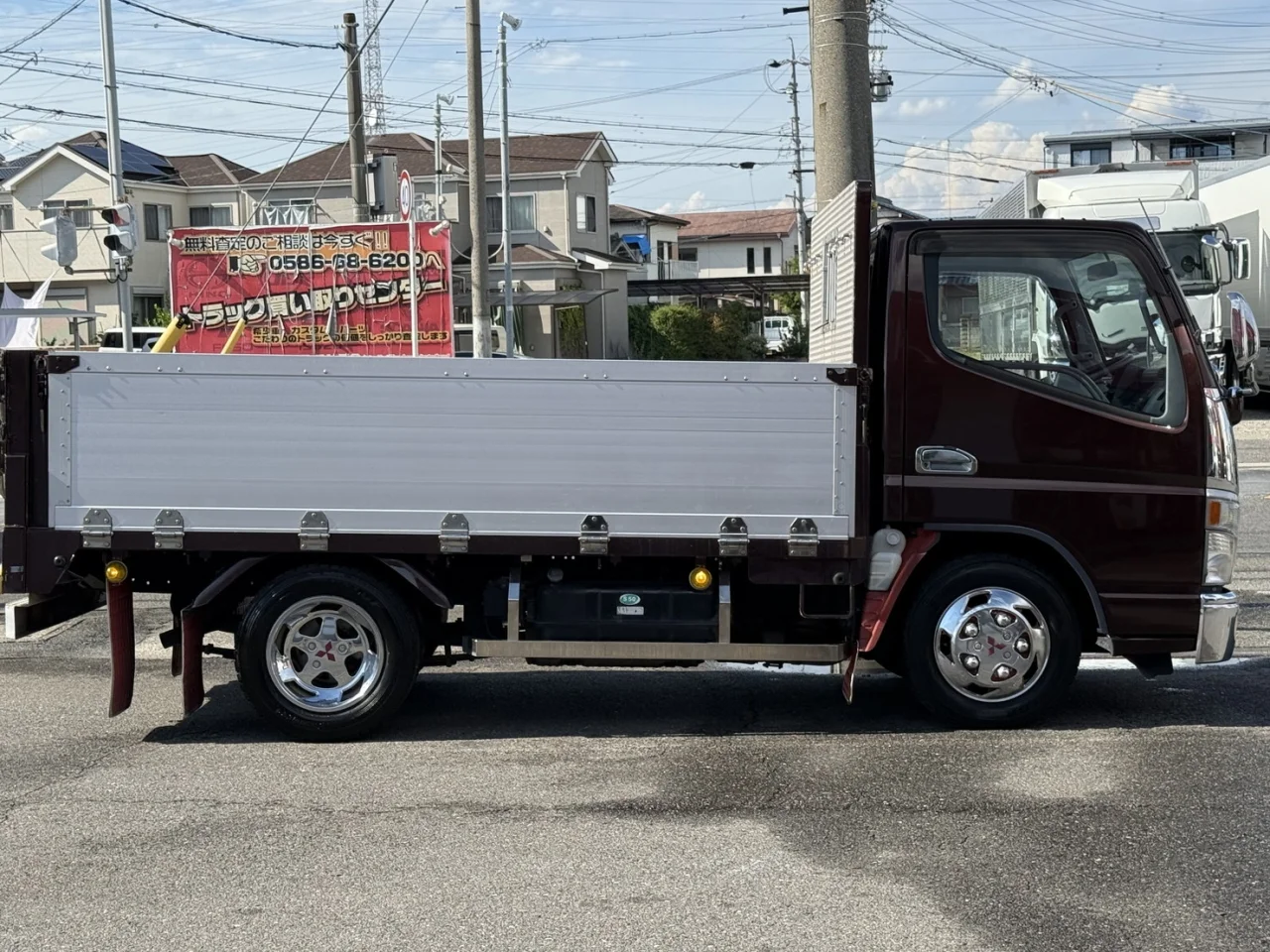 車両画像 7: 令和8年(2026)：三菱ふそう：キャンター：平ボデー