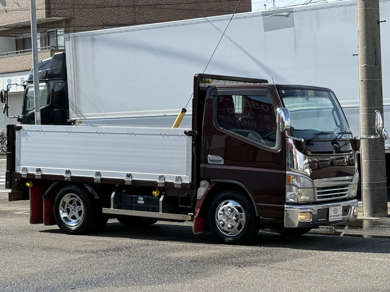 車両画像 8: 令和8年(2026)：三菱ふそう：キャンター：平ボデー