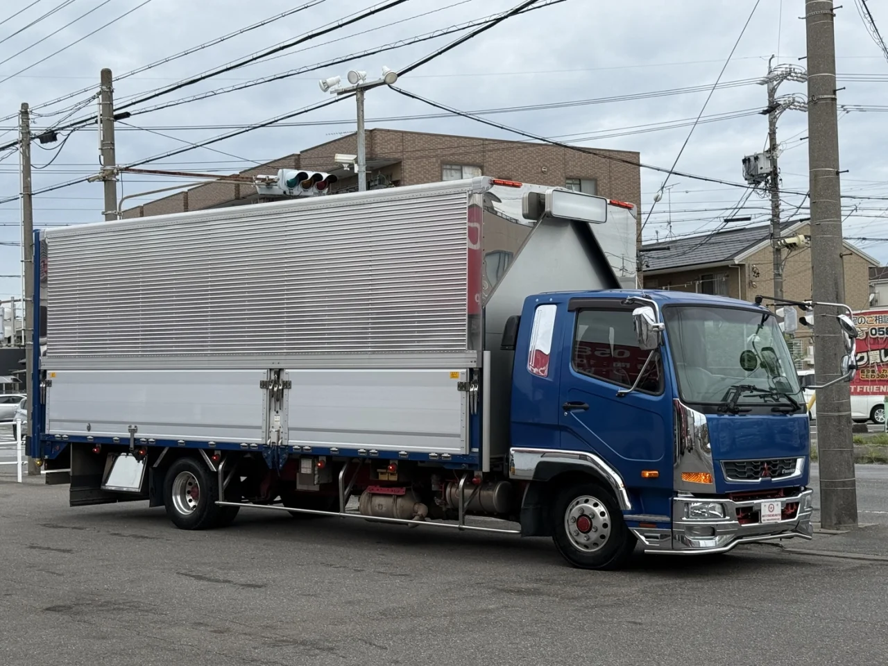 車両画像 8: 平成30年(2018)：三菱ふそう：ファイター：アルミウィング