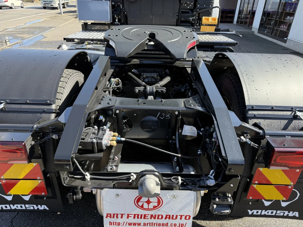 車両画像 16: 令和7年(2025)：三菱ふそう：24スーパーグレート：トレーラーヘッド