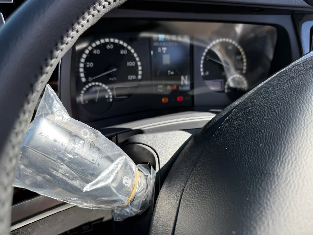 車両画像 31: 令和7年(2025)：三菱ふそう：24スーパーグレート：トレーラーヘッド