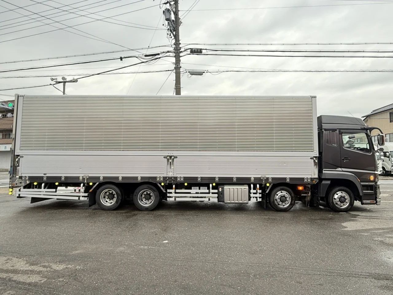 車両画像 7: 令和3年(2021)：三菱ふそう：17スーパーグレート：アルミウィング