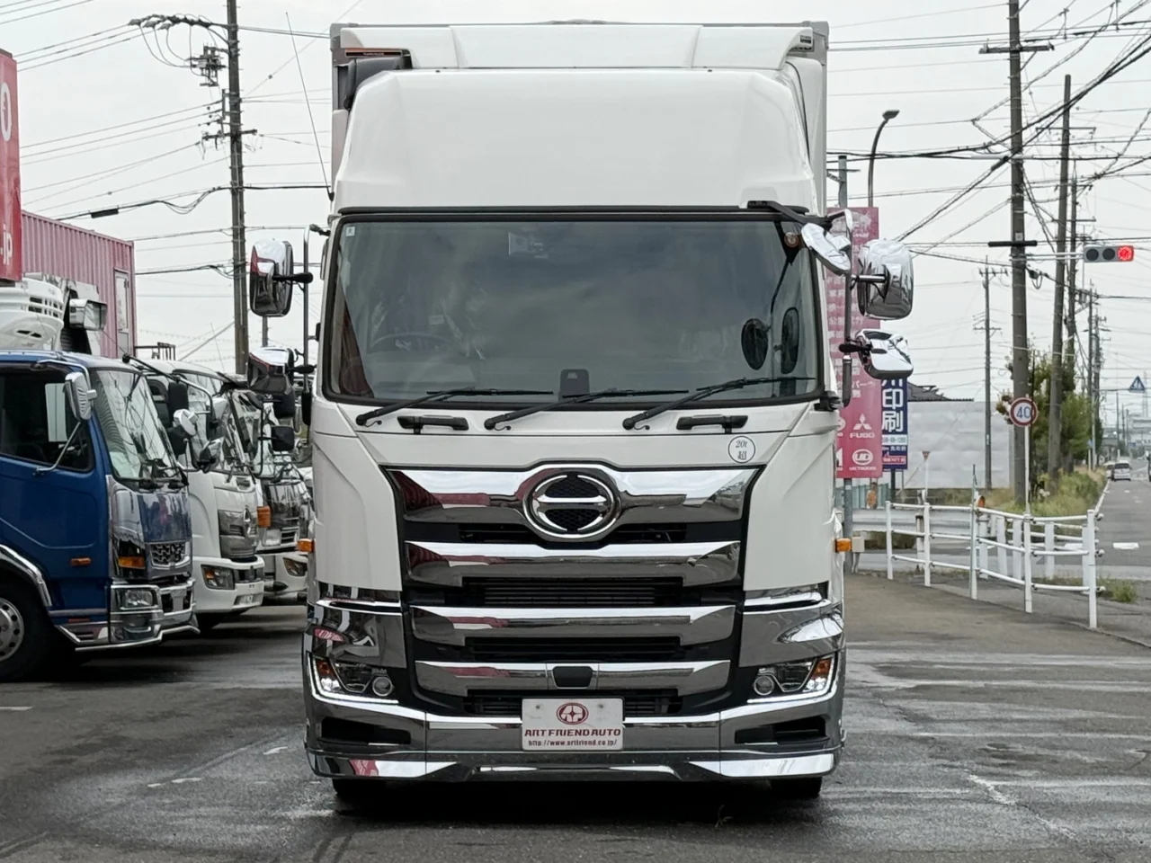 車両画像 2: 令和8年(2026)：日野：17プロフィア：アルミウィング