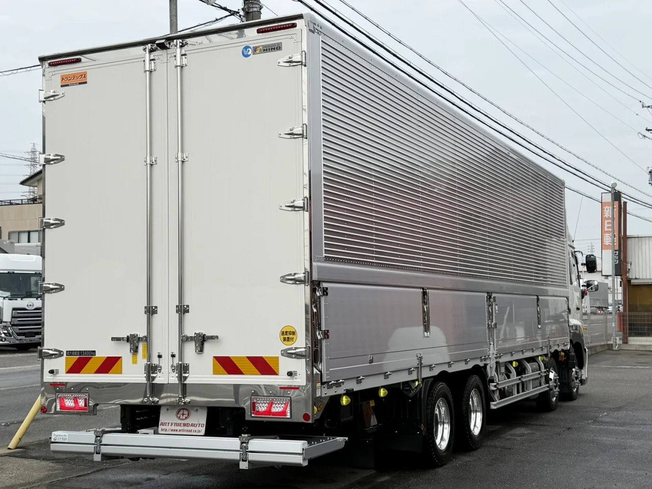 車両画像 6: 令和8年(2026)：日野：17プロフィア：アルミウィング