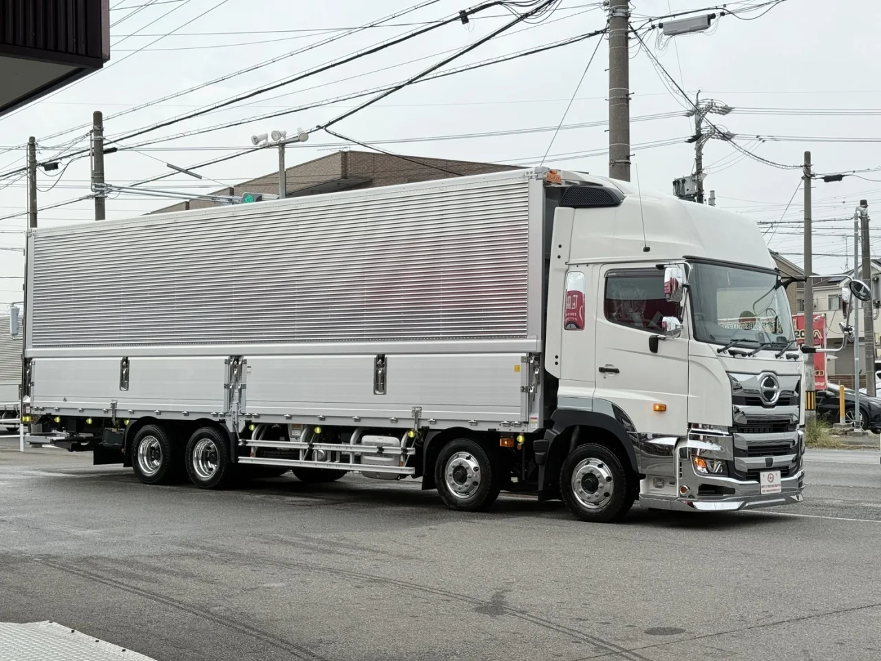 車両画像 8: 令和8年(2026)：日野：17プロフィア：アルミウィング